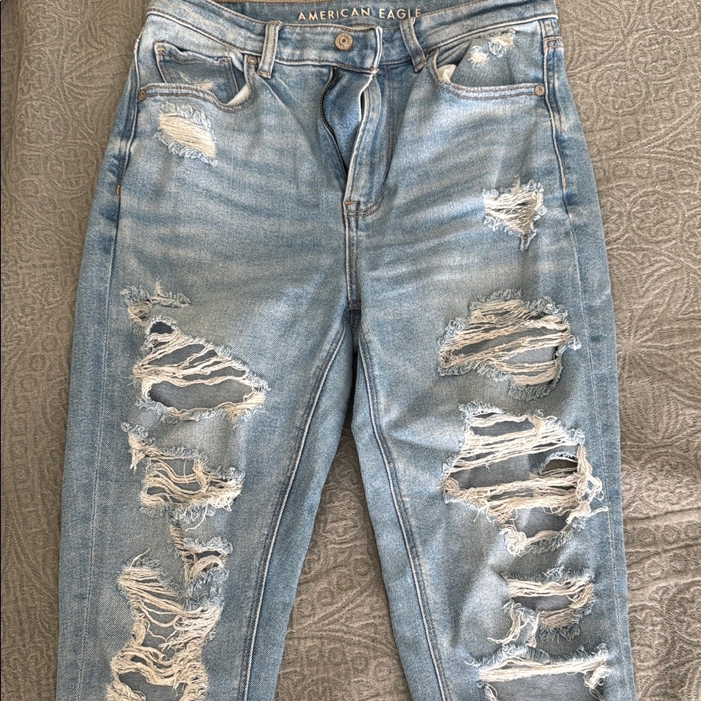 American Eagle Distressed Blue Jeans
